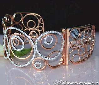 Extra breiter Brillanten-Armreif in Roségold mit 3.930 Karat und 59 Gramm Gewicht