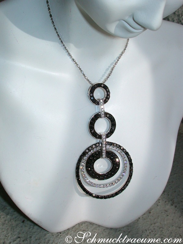 Extra langer Brillanten Anhänger mit schwarzen Diamanten - Image 4