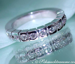Schwerer Diamanten Memory Ring in Weißgold mit 0.700 Karat TW VS Diamanten