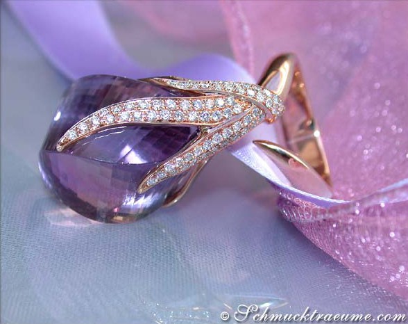 Detail des Amethyst-Rings mit Brillanten in Roségold 750