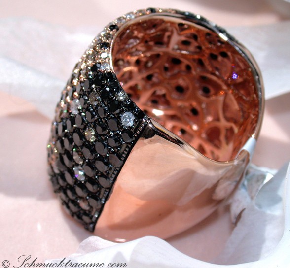 Stattlicher Ring mit schwarzen Diamanten, naturbraunen & weißen Brillanten - Image 8