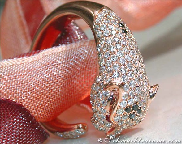 Roségold-Panther-Ring mit Diamanten, Detailaufnahme, elegant, luxuriös