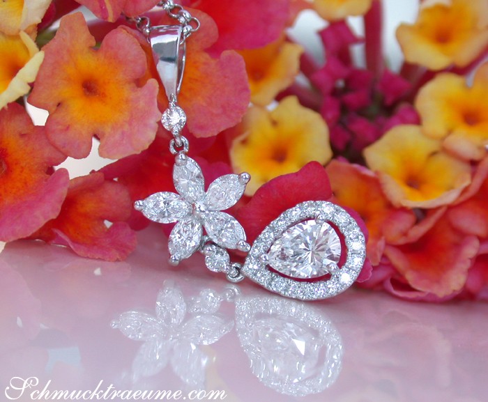 Weißgold-Tropfen-Anhänger mit Marquise-Diamanten, 1.030 Karat, TW VS