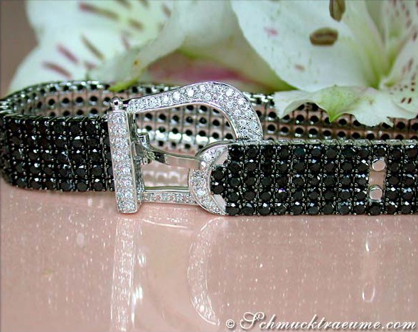 Ausgefallenes schwarze Diamanten Armband im Gürtel Design - Image 4