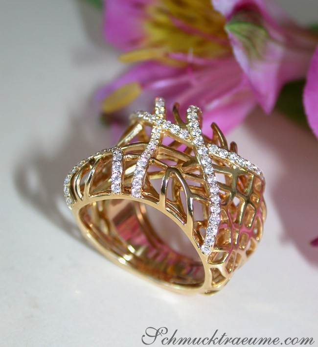 Gelbgold-Ring mit 0.760 ct TW VS Brillanten, filigrane Verzierung