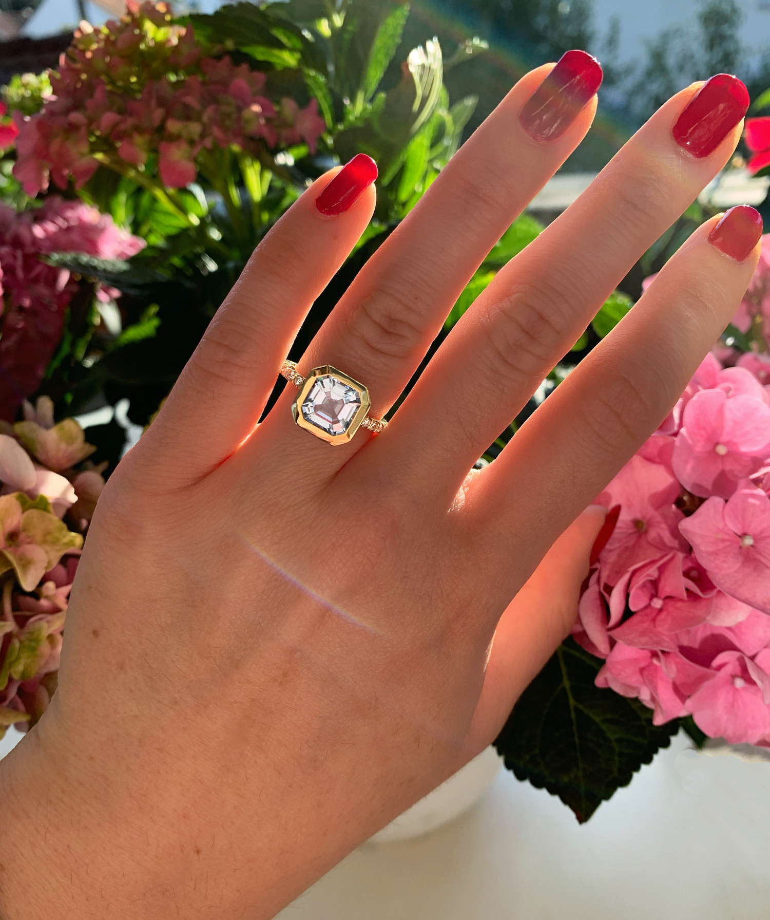 Raffinierter Aquamarin-Ring 585 Gelbgold mit Brillanten, Detailaufnahme