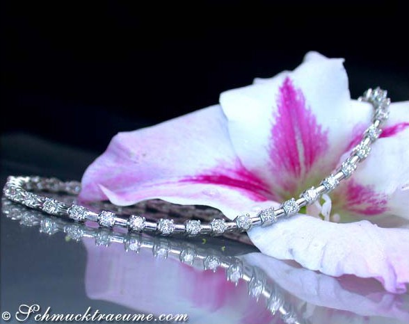 Platin-Armband mit 1.980 Diamanten in TW VS-Qualität