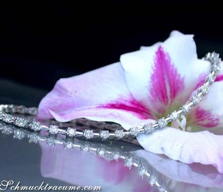 Platin-Armband mit 1.980 Diamanten in TW VS-Qualität