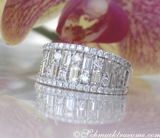 Erstklassiger Brillanten-Bandring mit Baguette-Diamanten, klassisches Design, 2.38 ct. TW VS, Weißgold 750.
