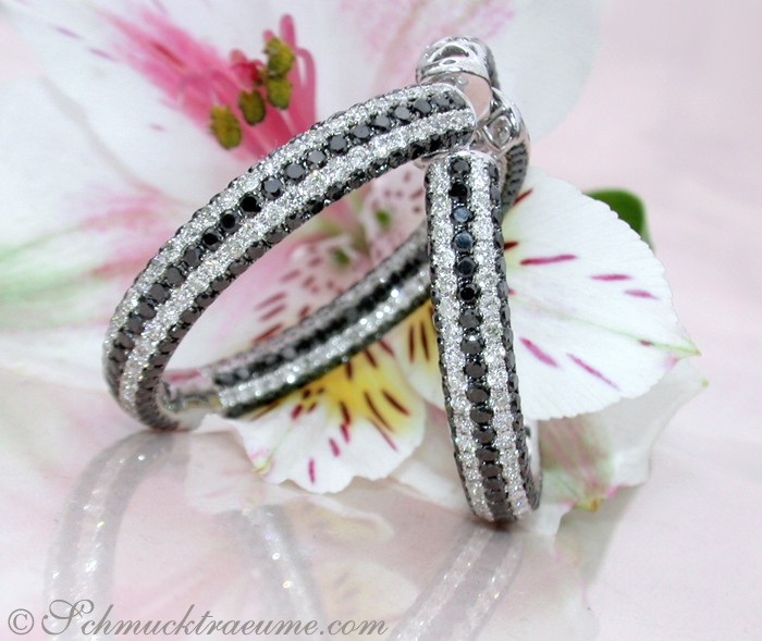 Schwarze Diamanten Creolen in Weißgold mit 6.350 Karat