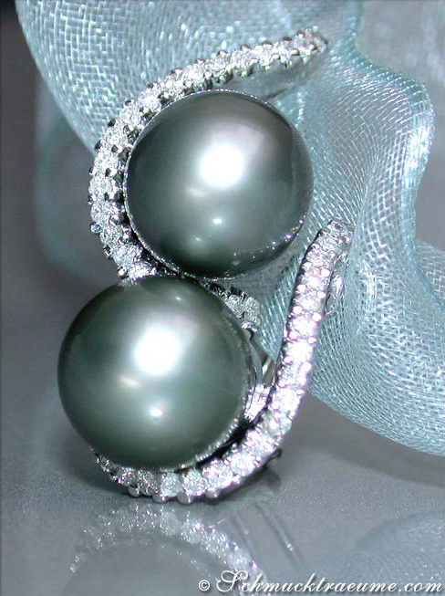 Weißgold-Ohrringe mit Tahitiperlen und Diamanten, detailreich, elegant, Seitenansicht