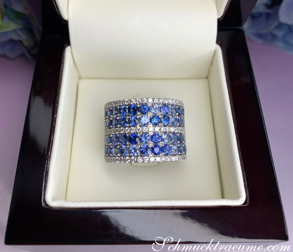 Prächtiger Saphir-Bandring in Weißgold mit Brillanten, detailreiches Design