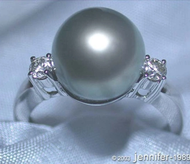 Aparter Tahitiperle Ring mit Brillanten - Image 1 Aparter Tahitiperle Ring mit Brillanten - Image 1