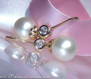 Bezaubernde Südseeperlen-Ohrhänger in Gelbgold 585 mit Brillanten