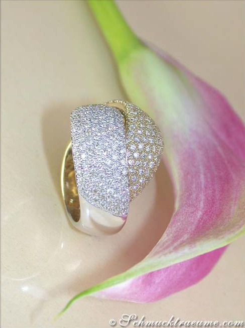 Auffallender Brillanten Ring in Gelbgold und Weißgold - Image 2