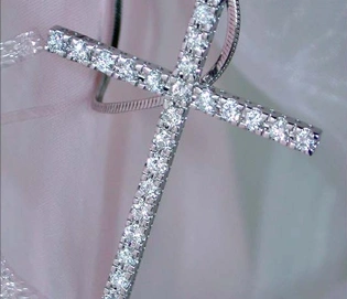 Schlichter Brillanten Kreuz Anhänger aus Weißgold 585, 1.400 Karat TW SI