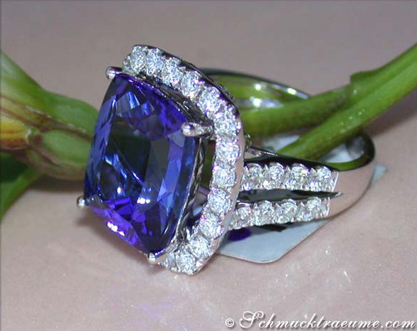 Erstklassiger AAA Tansanit Ring mit Brillanten - Image 3