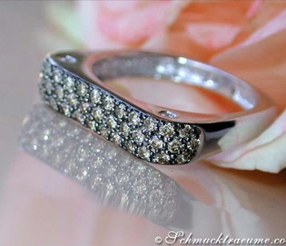 Eckiger Diamantring mit 0.517 Karat naturbraunen Diamanten in Weißgold 585