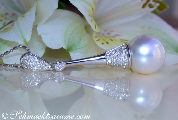 Extravaganter Südseeperle Anhänger mit Brillanten in Weißgold - Image 2