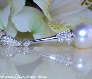 Weißgold-Anhänger mit Südseeperle und Brillanten