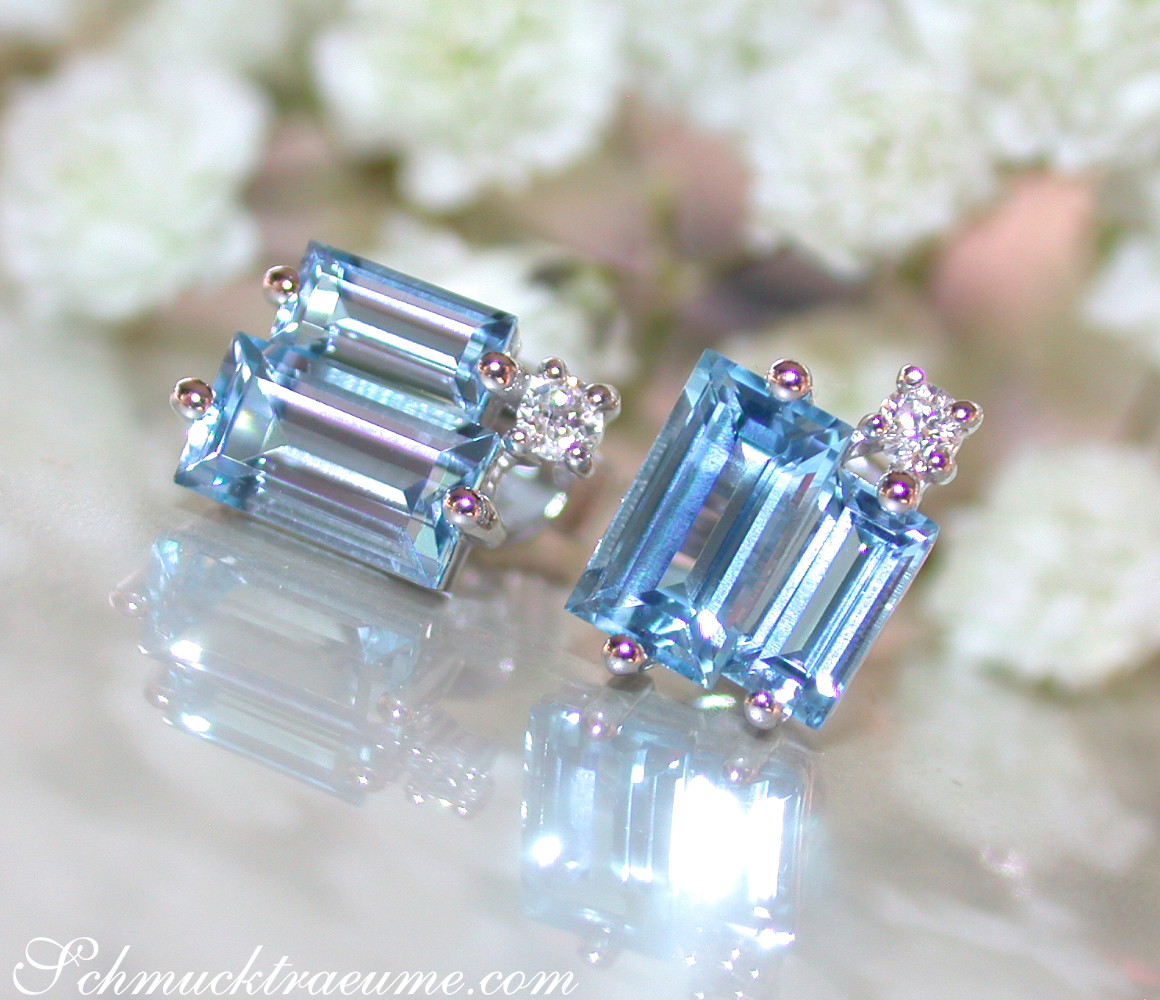 Blautopas Baguette Ohrstecker mit Diamanten, Detailaufnahme, elegant, weißgold, klar, reflektierend