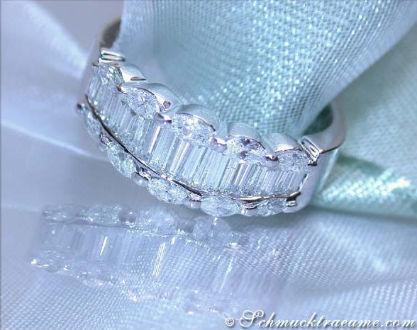 Detaillierter Trapez- und Marquise-Diamant-Ring in Weißgold 750