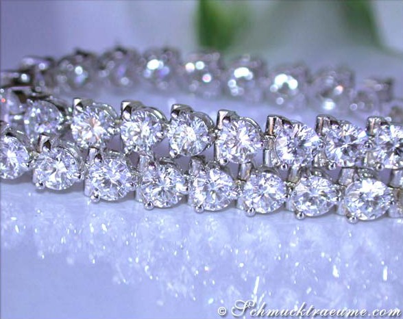 Weiße Diamanten Tennisarmbanddetail in Weißgold, 9,31 ct.