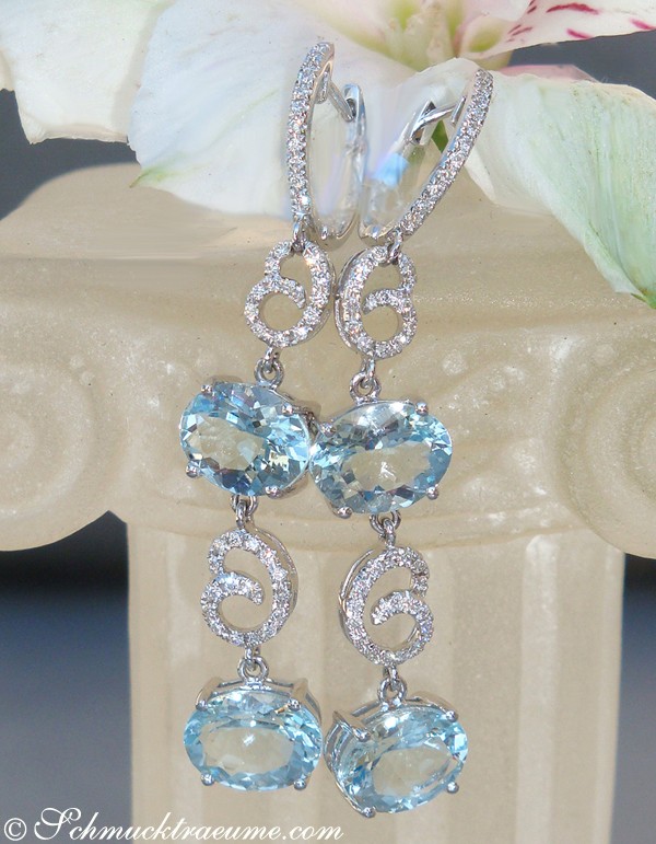 Aquamarin-Diamant-Ohrgehänge in Weißgold 585 mit 6.750 Karat Kristallen