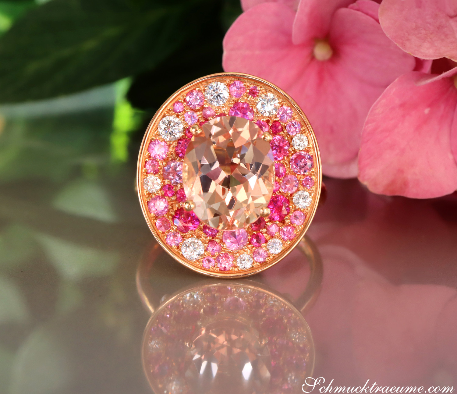 Runder Morganit-Ring mit Pink Saphiren und Brillanten, Roségold 750