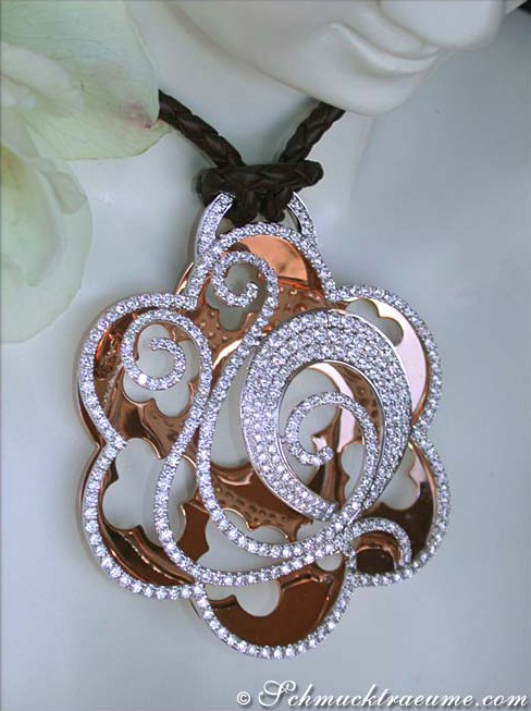 Opulenter Brillanten-Anhänger in Roségold & Weißgold 750 mit floralen Design