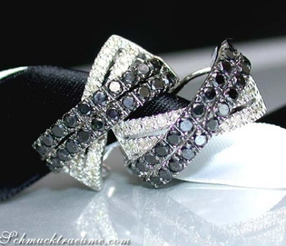 Schwarze Diamanten-Ohrstecker aus Weißgold 585 mit überkreuztem Design