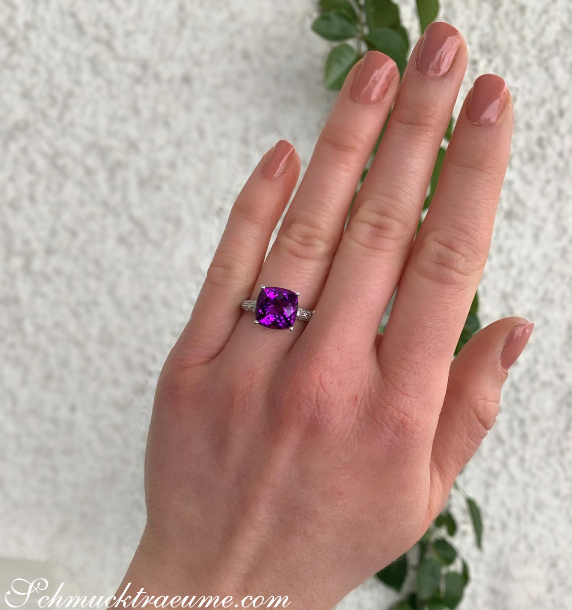 Charmanter Amethyst Ring mit Diamanten - Image 3