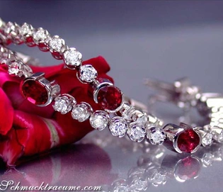 Traumhaftes Rubin Brillanten Armband: Elegantes Weißgold-Armband mit funkelnden Saphiren und Brillanten