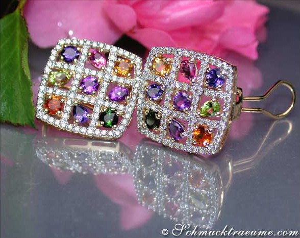 Multicolor-Edelstein-Ohrstecker mit Brillanten, detailreich, goldene Fassung