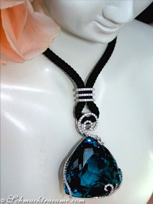 Exquisites Blautopas Collier mit Brillanten - Image 5