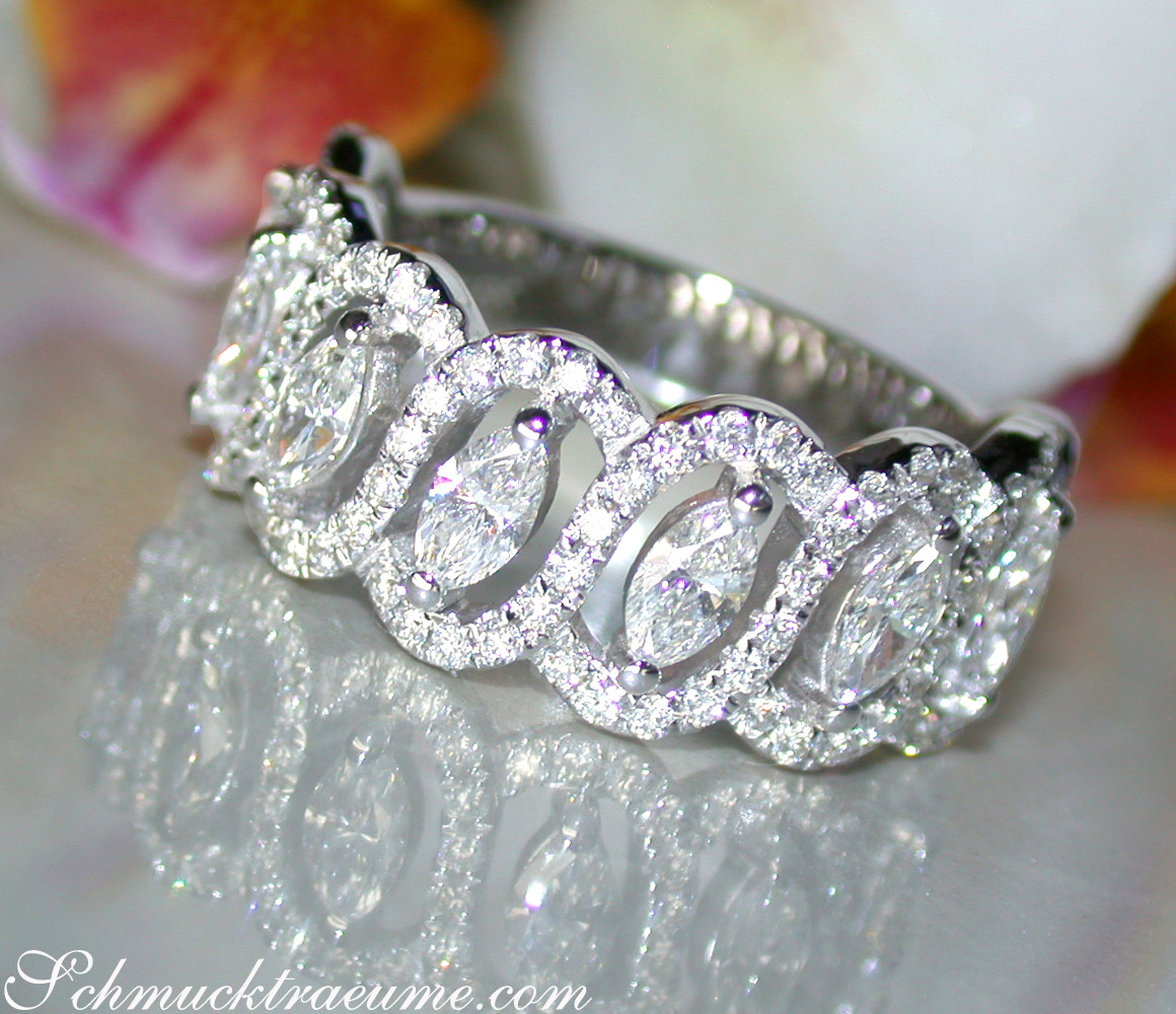 Exklusiver Marquise-Diamant-Ring mit Brillanten in Weißgold 750