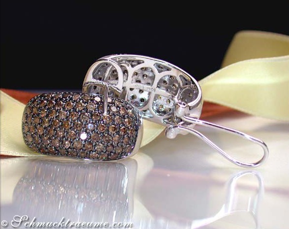 Ohrstecker aus Weißgold 585 mit cognac braunen Brillanten, detailreich gestaltet