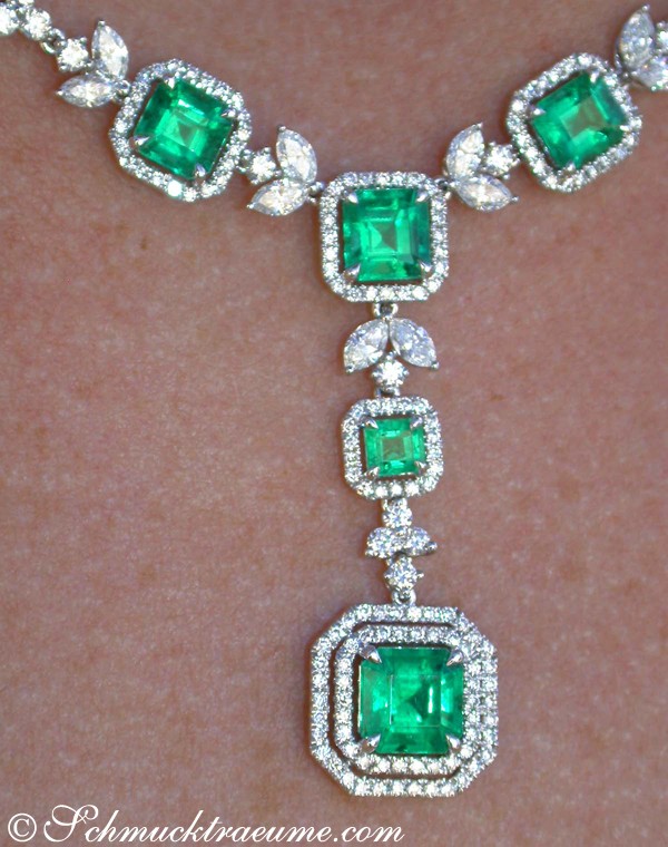 Collier mit Smaragden & Brillanten, detailreich, weißgold 750, exklusives Design